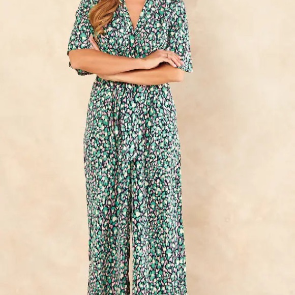 Kimono knot top culottes jumpsuit in pink and green - Picture 6 of 9